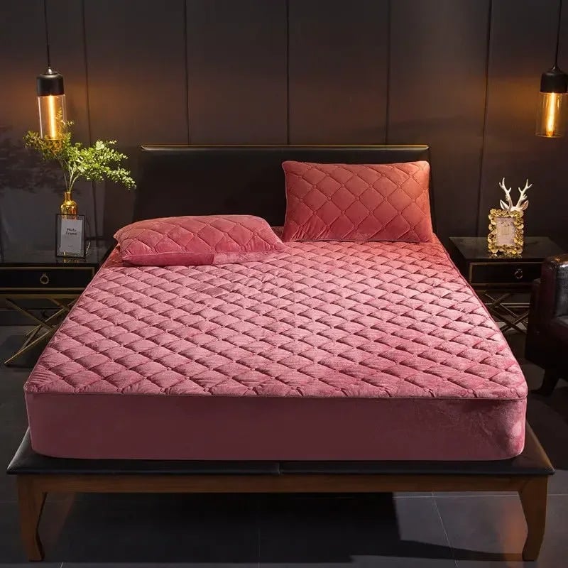 New Premium Quilted Waterproof Mattress Protector